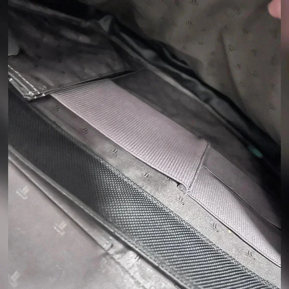 Tumi Messenger Work Everyday Bag - Picture 4 of 6